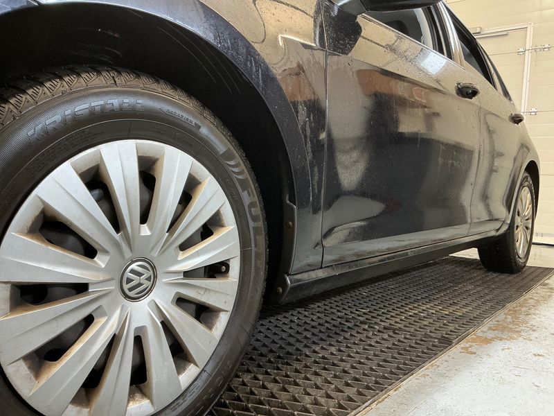 Volkswagen Golf VII 1.0 TSI Trendline BlueMotion Tech 2018 – снимка 41