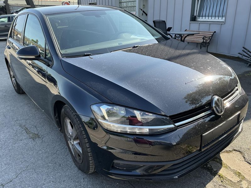 Volkswagen Golf VII 1.0 TSI Trendline BlueMotion Tech 2018 – снимка 12