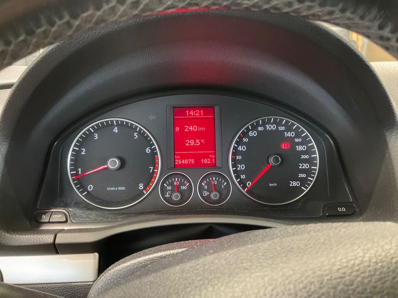 Volkswagen Scirocco 2.0 TSI — zdjęcie 4