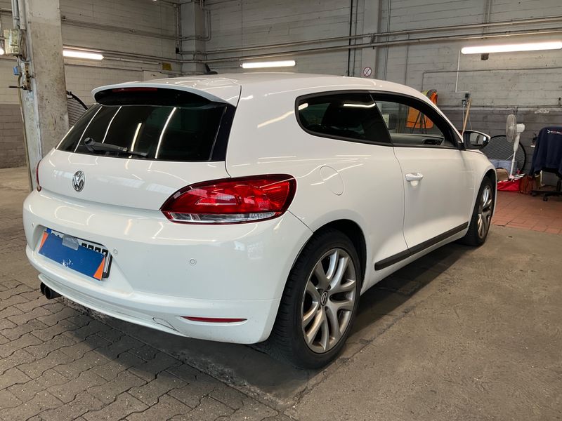 Volkswagen Scirocco 2.0 TSI — zdjęcie 2