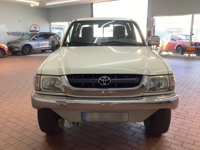 Toyota Hilux 2.5 Turbodiesel Extra Cab Spezial 4x4 — zdjęcie 9