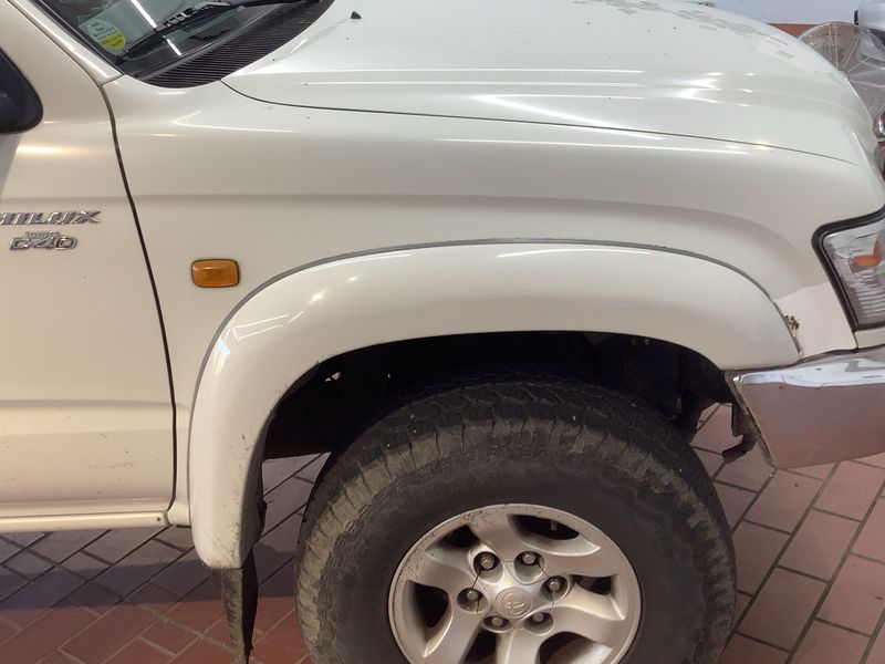 Toyota Hilux 2.5 Turbodiesel Extra Cab Spezial 4x4 — zdjęcie 8