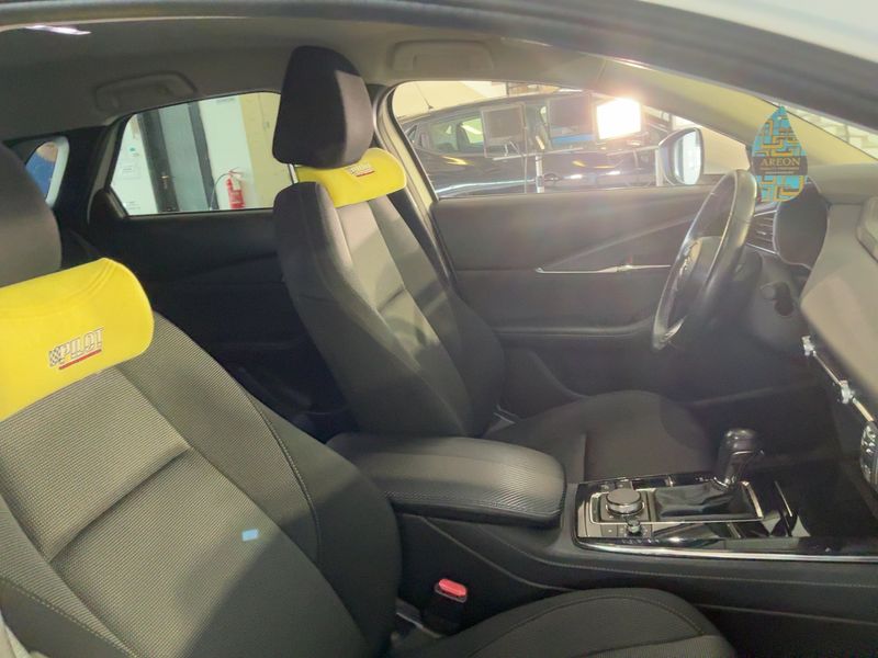 Mazda CX-30 2.0 Skyactiv-G Mild-Hybrid Executive 2WD — zdjęcie 11