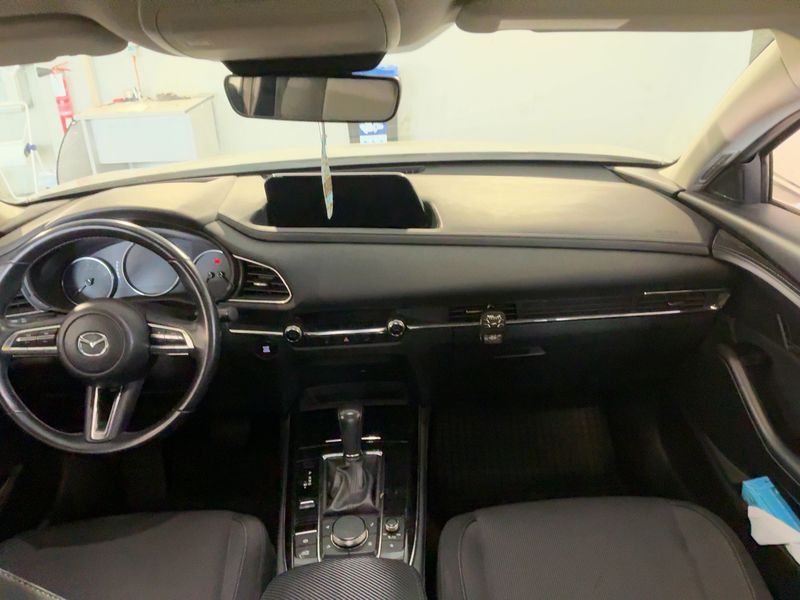 Mazda CX-30 2.0 Skyactiv-G Mild-Hybrid Executive 2WD — zdjęcie 12