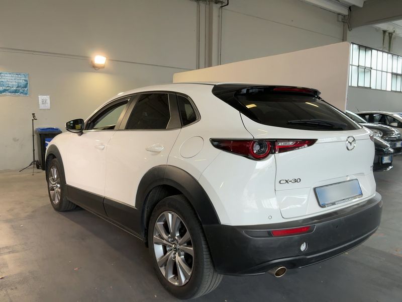 Mazda CX-30 2.0 Skyactiv-G Mild-Hybrid Executive 2WD — zdjęcie 3