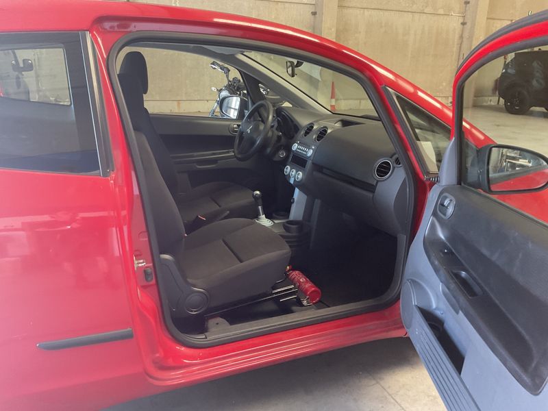 Mitsubishi Colt 1.1 — zdjęcie 3