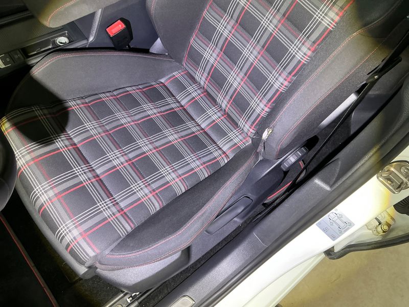 Volkswagen Golf VII 2.0 TFSI GTI "Performance" BlueMotion Tech 2015 – снимка 23