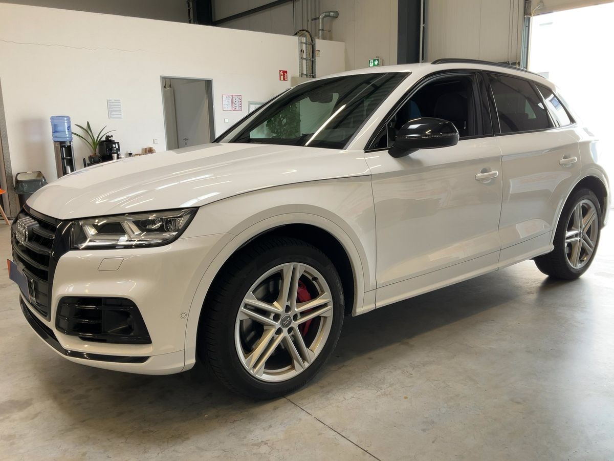 Audi SQ5 2019 — photo 1