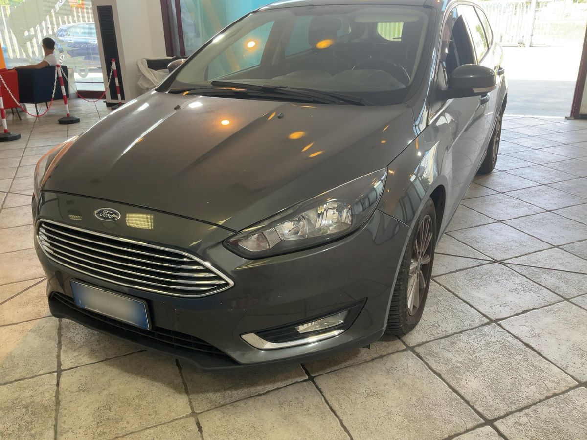 Ford Focus 2017 — photo 1