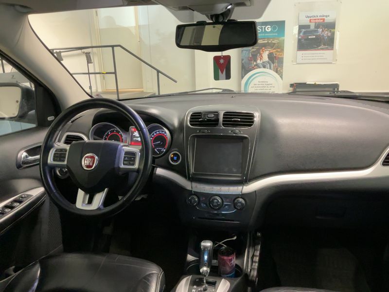 Fiat Freemont 2.0 Multijet Black Code AWD — zdjęcie 12