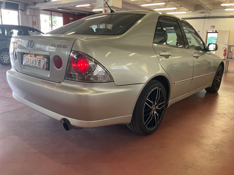 Lexus IS-Serie IS 200 Compressor — zdjęcie 2
