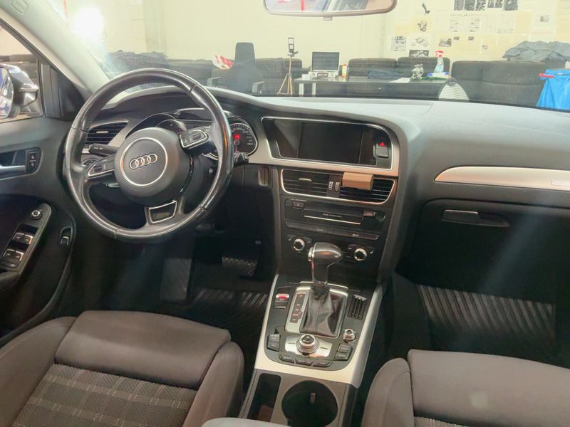 Audi A4 2.0 TDI quattro Ambition — zdjęcie 12