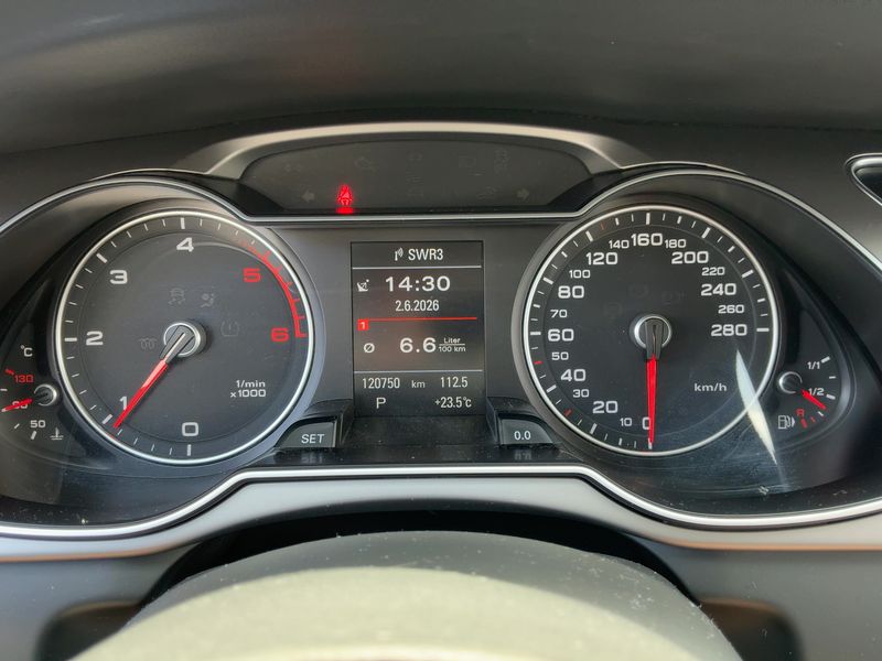 Audi A4 2.0 TDI quattro Ambition — zdjęcie 13