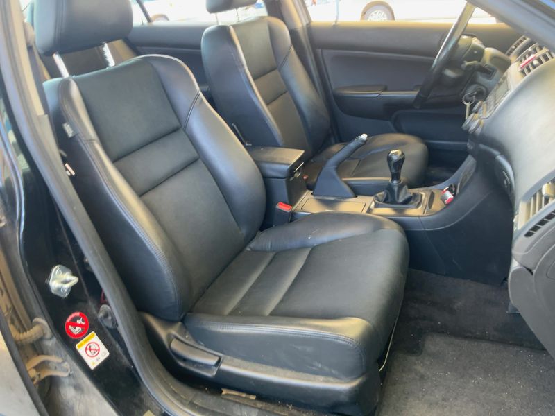 Honda Accord 2.0 VTEC Sport — zdjęcie 11