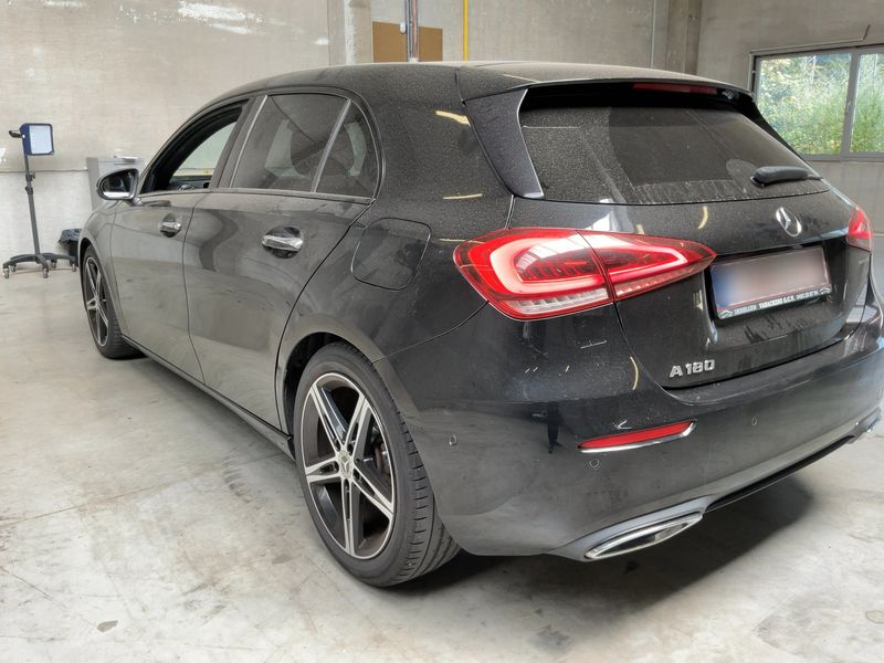 Mercedes-Benz A-Klasse A 180 Progressive — zdjęcie 3