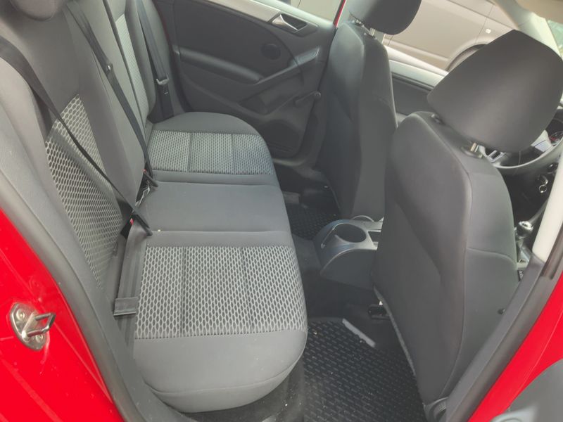 Volkswagen Golf VI 1.6 Trendline — zdjęcie 14