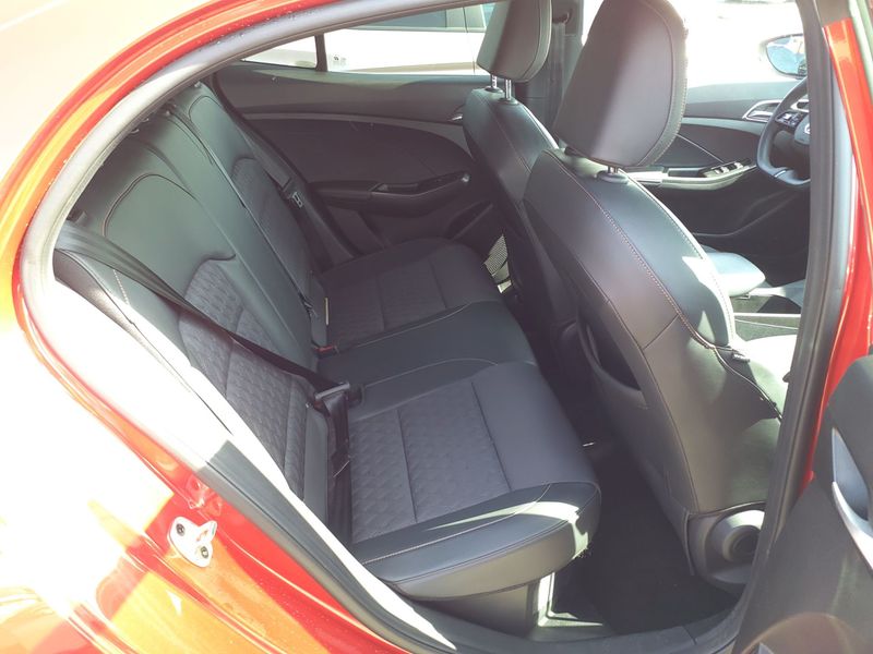 MG 3 1.5 Hybrid+ Luxury — zdjęcie 14