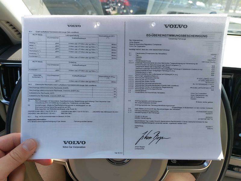 Volvo V90 Cross Country 2.0 B4 Mild-Hybrid Ultimate AWD — zdjęcie 18