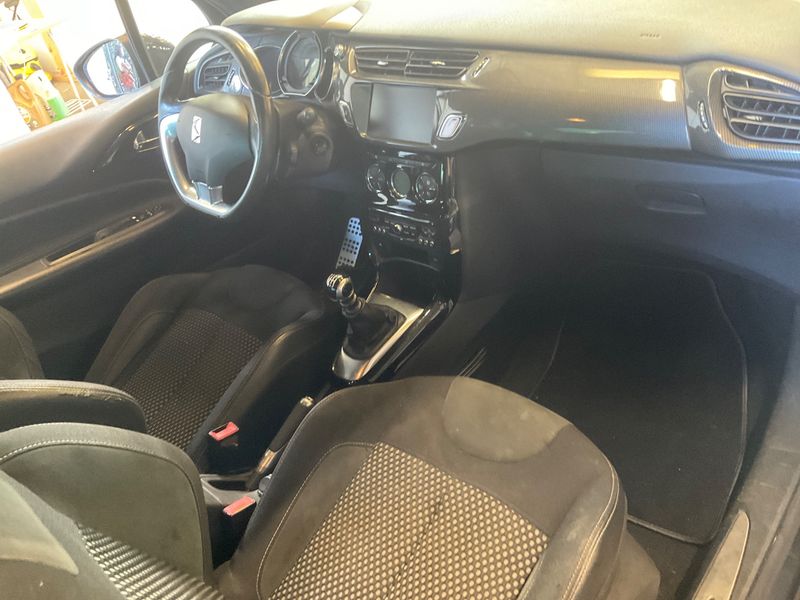Citroen DS3 1.6 e-HDi Sport Chic "Just Black" — zdjęcie 3
