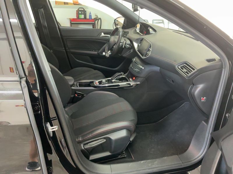 Peugeot 308 1.5 Blue-HDi GT Line 2019 – снимка 16