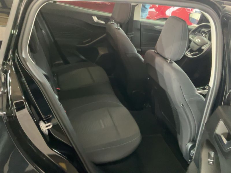 Ford Focus 2.0 TDCi EcoBlue Active — zdjęcie 14