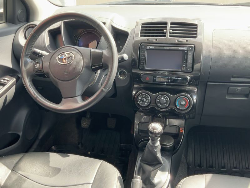 Toyota Urban Cruiser 1.4 D-4D 4x4 — zdjęcie 12