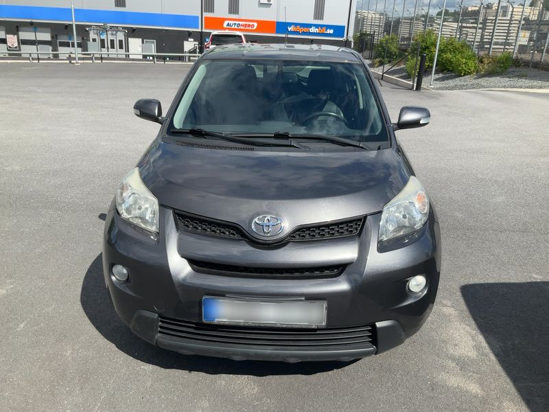 Toyota Urban Cruiser 1.4 D-4D 4x4 — zdjęcie 9