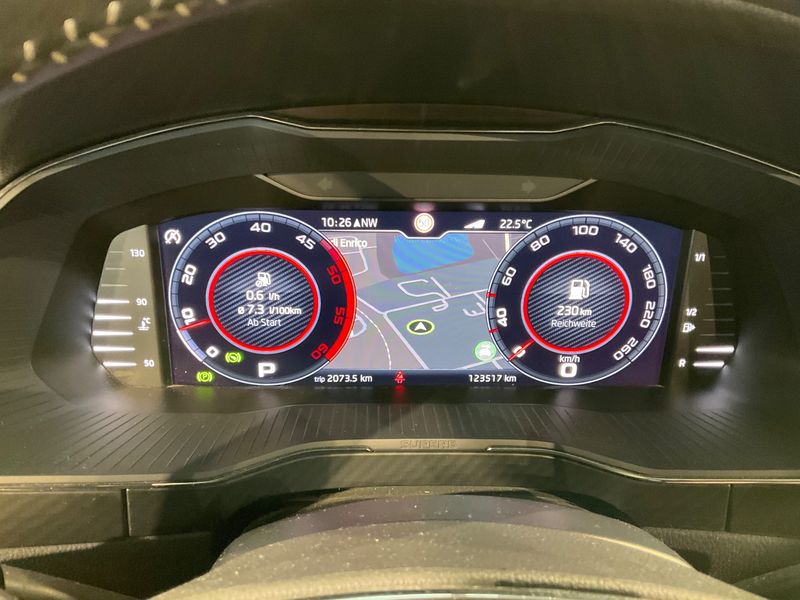 Skoda Superb 2.0 TDI SportLine — zdjęcie 13