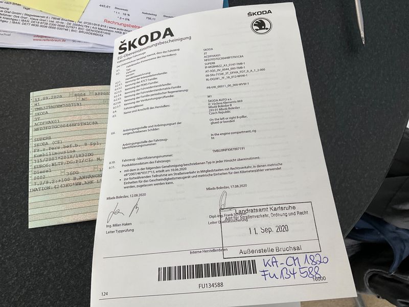 Skoda Superb 2.0 TDI SportLine — zdjęcie 16