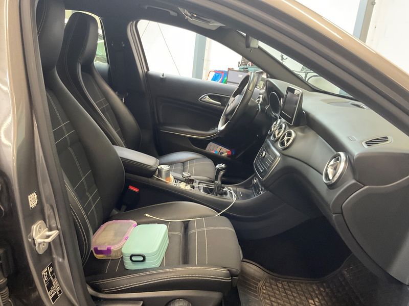 Mercedes-Benz GLA-Klasse GLA 180 Score Urban — zdjęcie 11