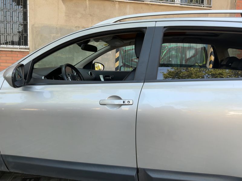 Nissan Qashqai+2 2.0 dCi Tekna 2009 – снимка 4