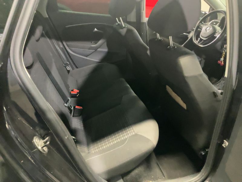 Volkswagen Polo 1.4 TDI Comfortline BlueMotion Tech — zdjęcie 14
