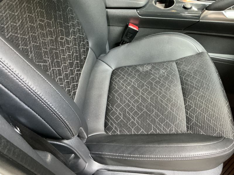 Peugeot 3008 1.6 Blue-HDi Style 2017 – снимка 29
