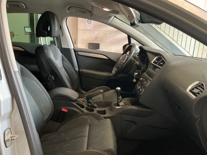 Citroen C4 1.6 HDi Confort — zdjęcie 3