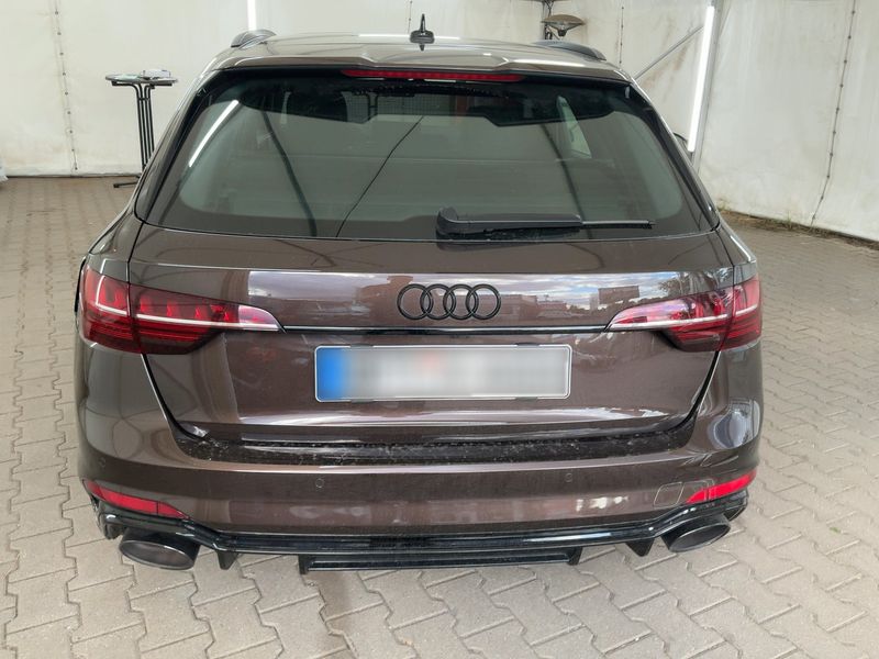 Audi RS 4 2.9 TFSI quattro — zdjęcie 5