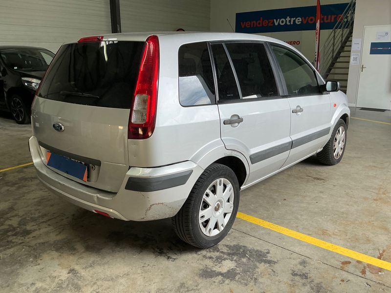 Ford Fusion 1.4 Trend — zdjęcie 2