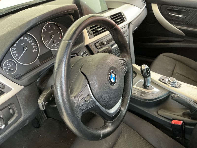 BMW 3er 318d 2014 – снимка 32