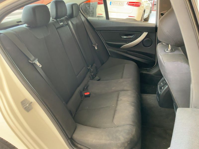 BMW 3er 318d 2014 – снимка 19