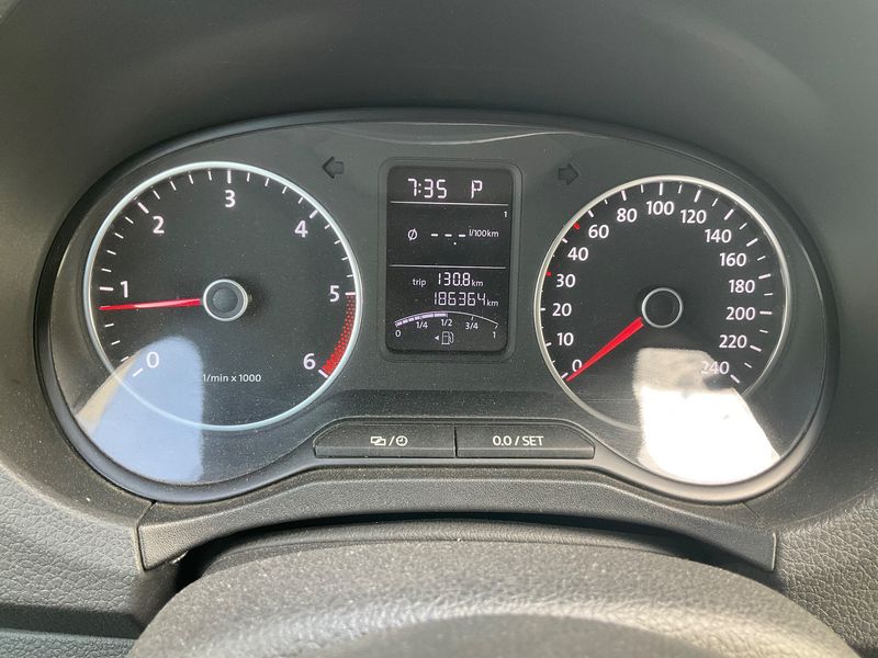 Volkswagen Amarok 2.0 TDI Trendline DoubleCab 4Motion — zdjęcie 13
