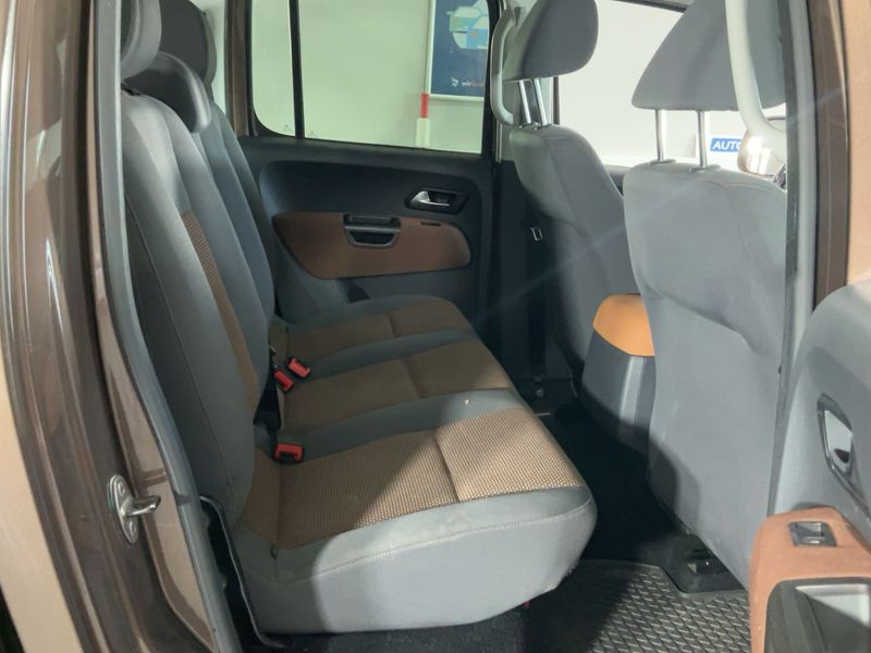 Volkswagen Amarok 2.0 TDI Trendline DoubleCab 4Motion — zdjęcie 14