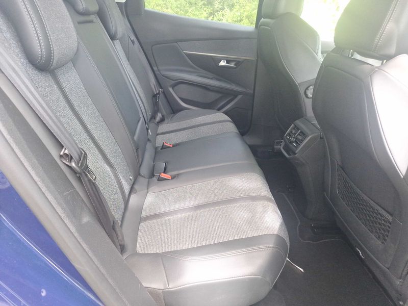 Peugeot 3008 1.2 PureTech Allure 2020 – снимка 14