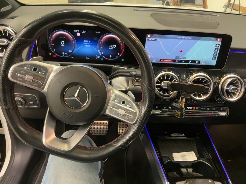 Mercedes-Benz GLB-Klasse GLB 250 4Matic AMG Line — zdjęcie 12