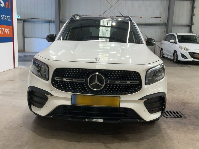 Mercedes-Benz GLB-Klasse GLB 250 4Matic AMG Line — zdjęcie 9