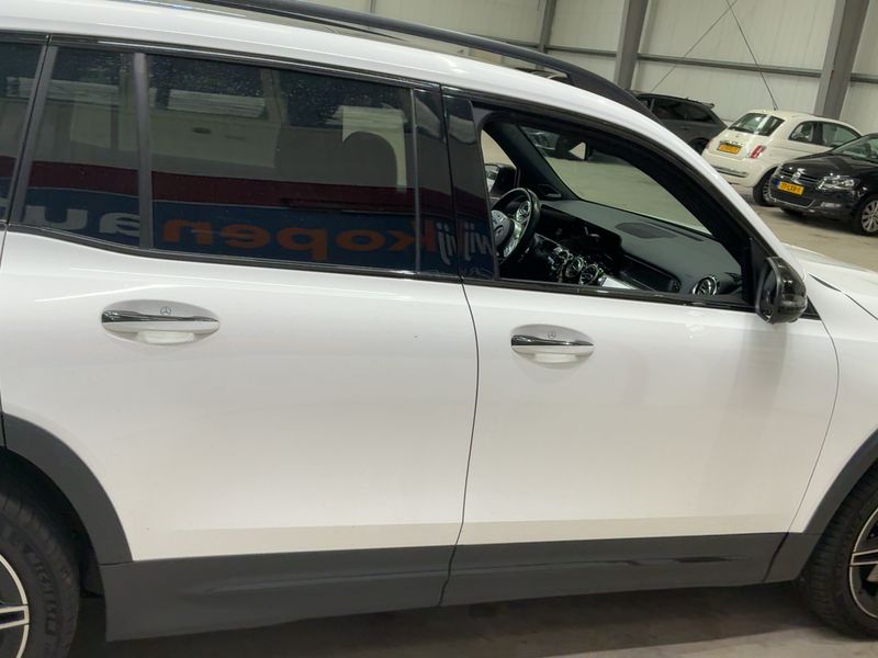 Mercedes-Benz GLB-Klasse GLB 250 4Matic AMG Line — zdjęcie 7