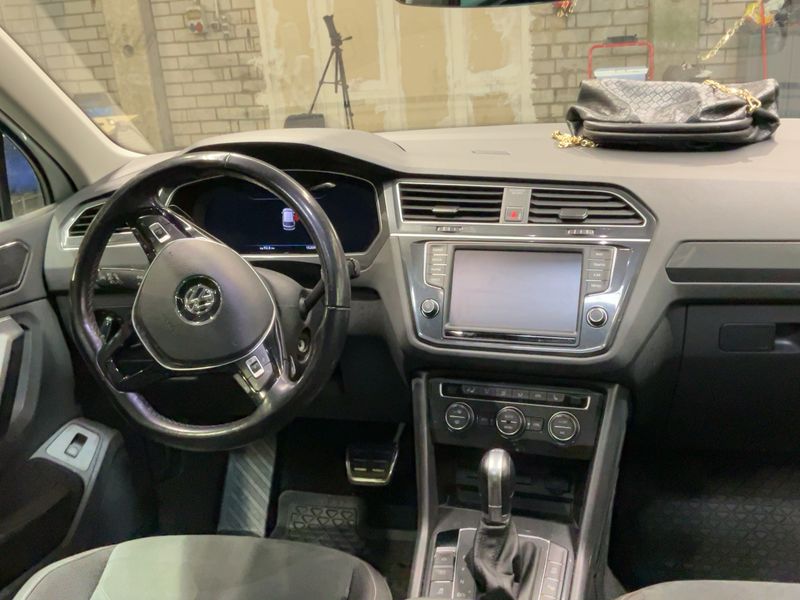 Volkswagen Tiguan 2.0 TSI Highline 4Motion BlueMotion Tech — zdjęcie 12