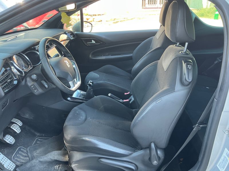 Citroen DS3 1.6 HDi SoChic — zdjęcie 11