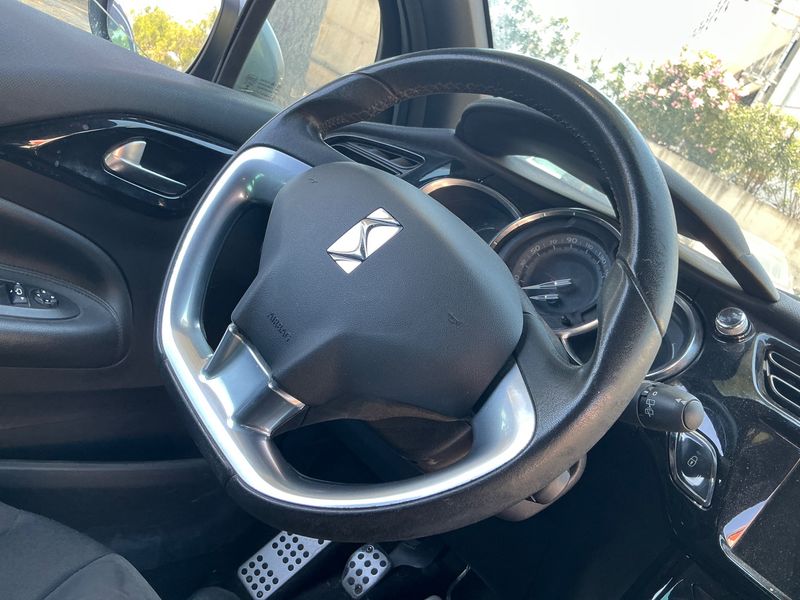 Citroen DS3 1.6 HDi SoChic 2013 – снимка 24