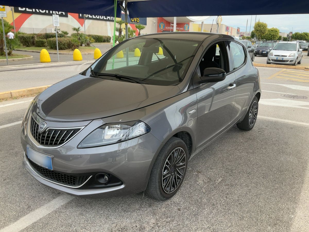 Lancia Ypsilon 2022