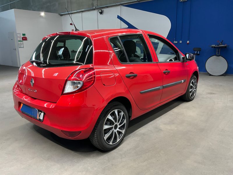 Renault Clio 1.2 YAHOO! — zdjęcie 2