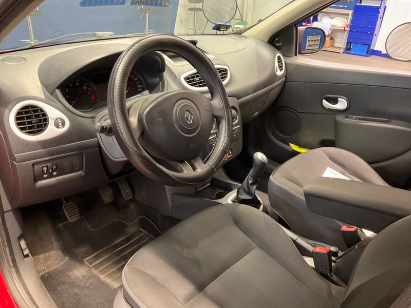 Renault Clio 1.2 YAHOO! — zdjęcie 3